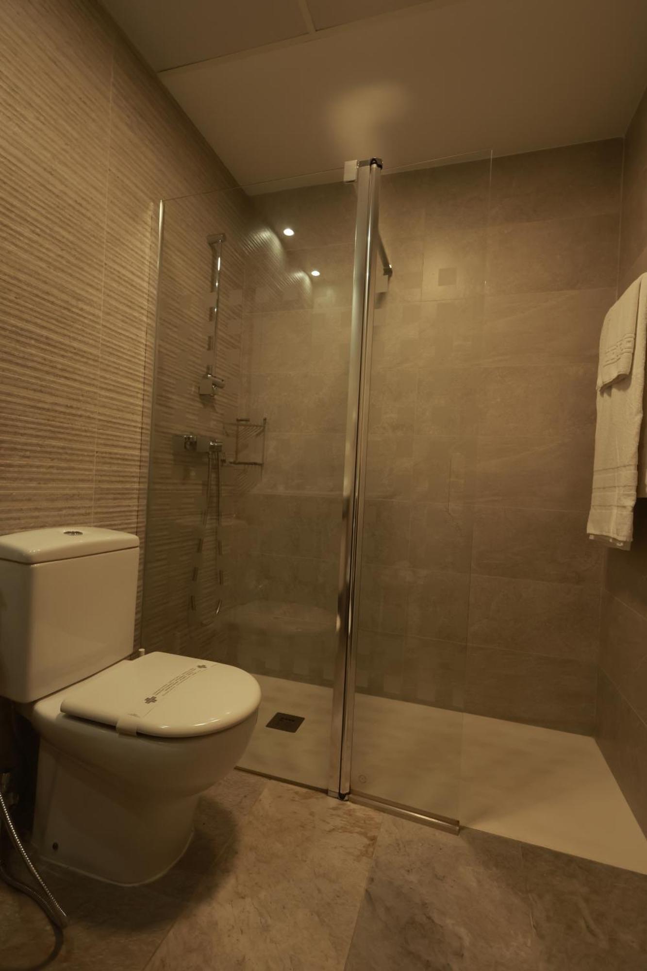 Hotel The Park Деріо Екстер'єр фото